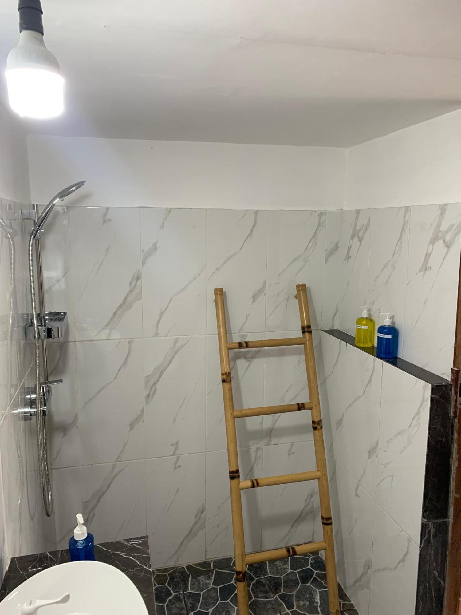 Gili Davidoff Upstairs Budget And Deluxe Τζίλι Τραγουανγκάν Εξωτερικό φωτογραφία