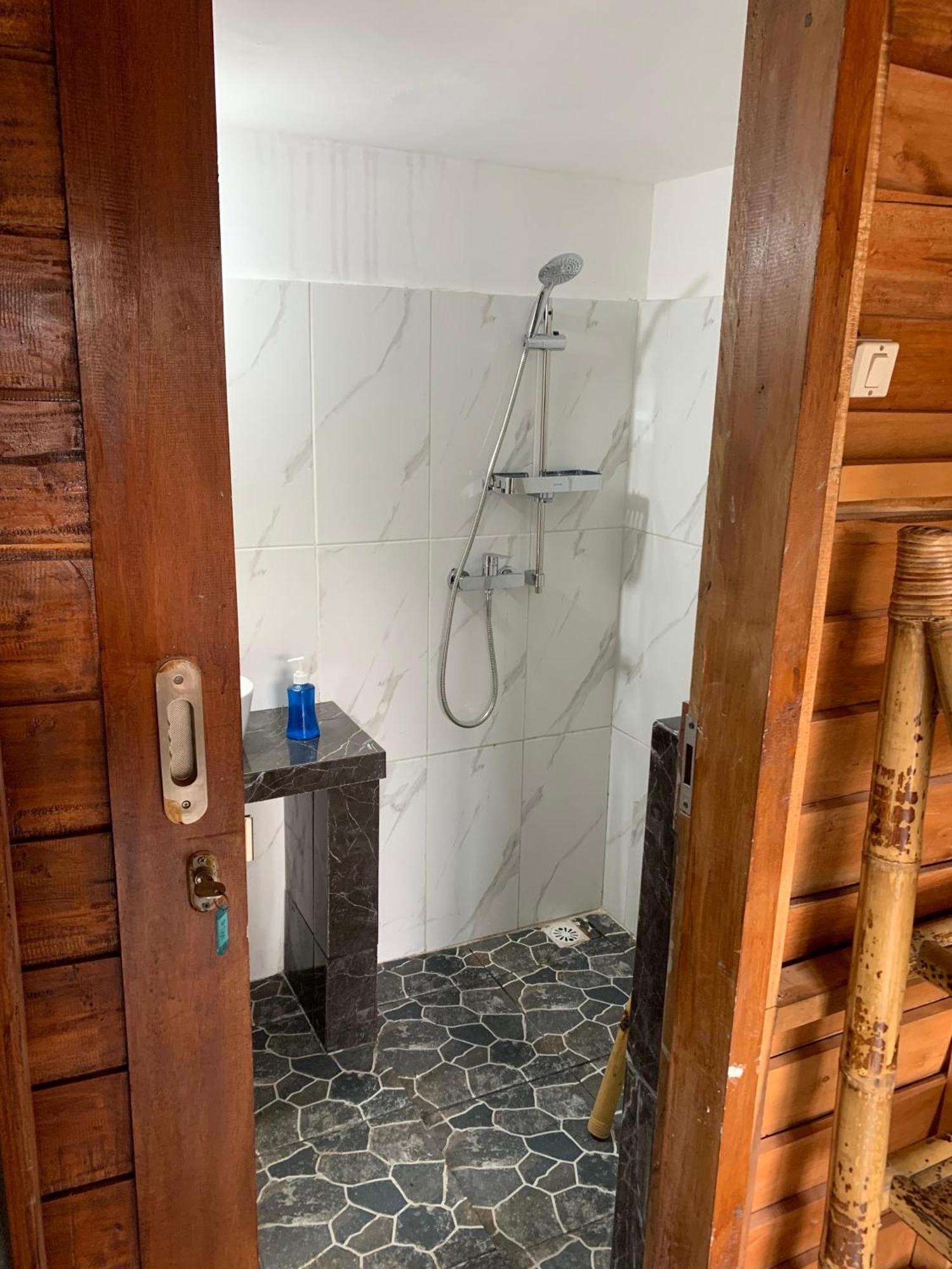 Gili Davidoff Upstairs Budget And Deluxe Τζίλι Τραγουανγκάν Εξωτερικό φωτογραφία